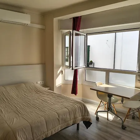 Rosesapparts Estudios & Parking * רוזס